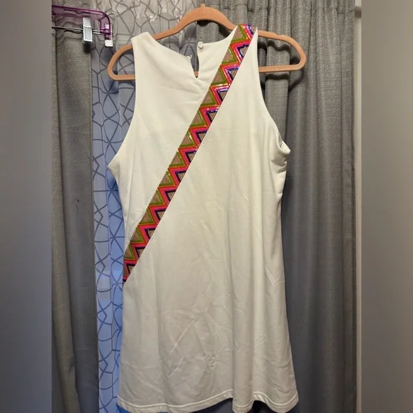 BNWT QUEEN OF SPARKLES White Icon Crossbody Functioning Purse tank Dress size M - Picture 2 of 2